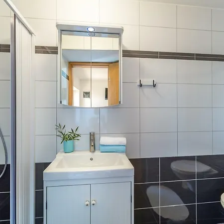 Apartman Krnic New Fiore *